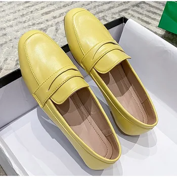 2022 Нови жени плоски обувки мека подметка приплъзване на плътен цвят обувки простота приличен дами вътрешен открит ежедневни мокасини мокасини