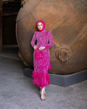 2024 Перо горещо розово официална вечерна рокля Близкия изток луксозни рокли за жени плюс размер абитуриентски рокли Арабска блестяща парти рокля