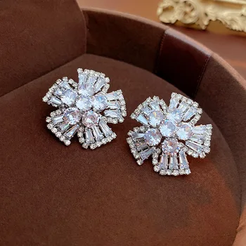Full Rhinestone Crystal Stud обеци за жени Сребърен цвят цвете кристал обеци парти сватби бижута