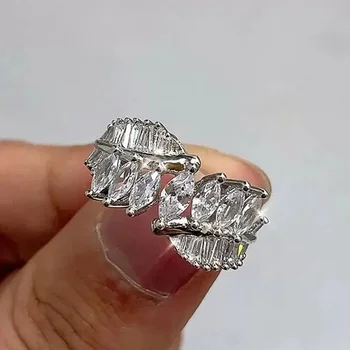 Huitan Новопроектирани кубични циркониеви пръстени за сватбено тържество Луксозни аксесоари Висококачествен сребърен цвят Дамски модерни бижута 3