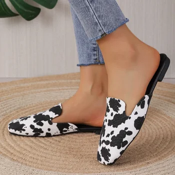 Дамски обувки 2023 Модни затворени пръсти Половин чехли Летни леки черно-бели крави модел Плосък ток Дамски чехли